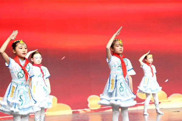 童心筑梦雅砻大地 一场绽放藏源魅力的少儿文艺汇演